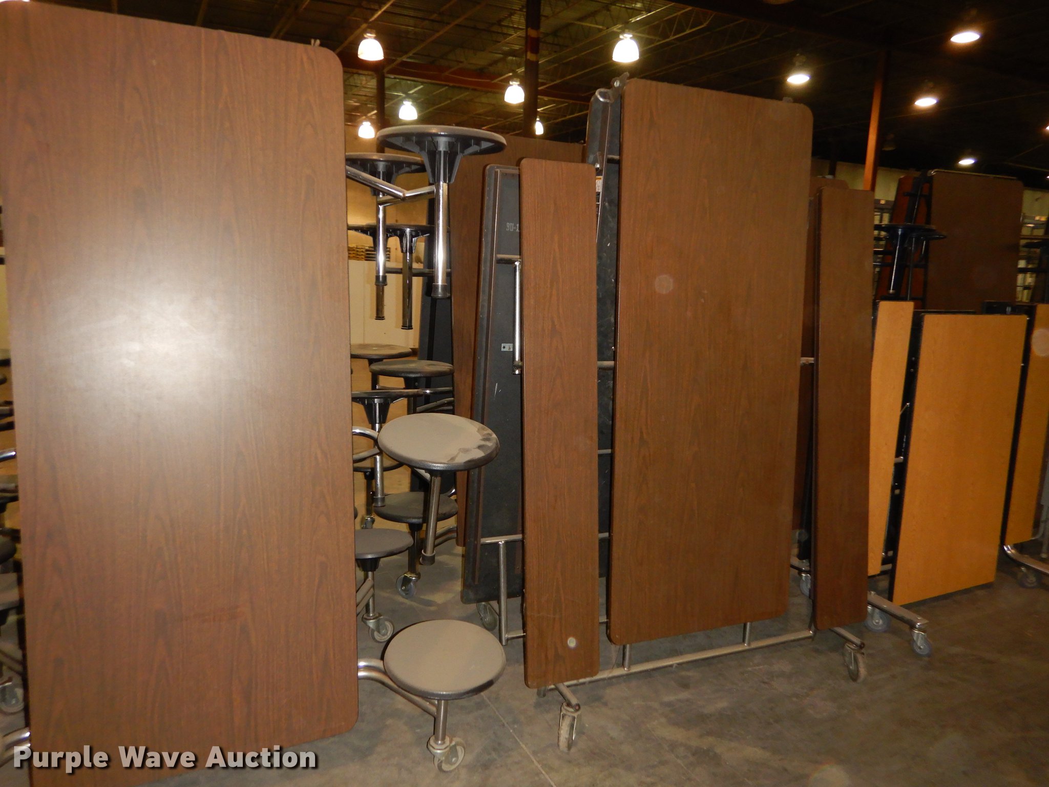 Furniture in Lenexa, KS Item ES9809 sold Purple Wave