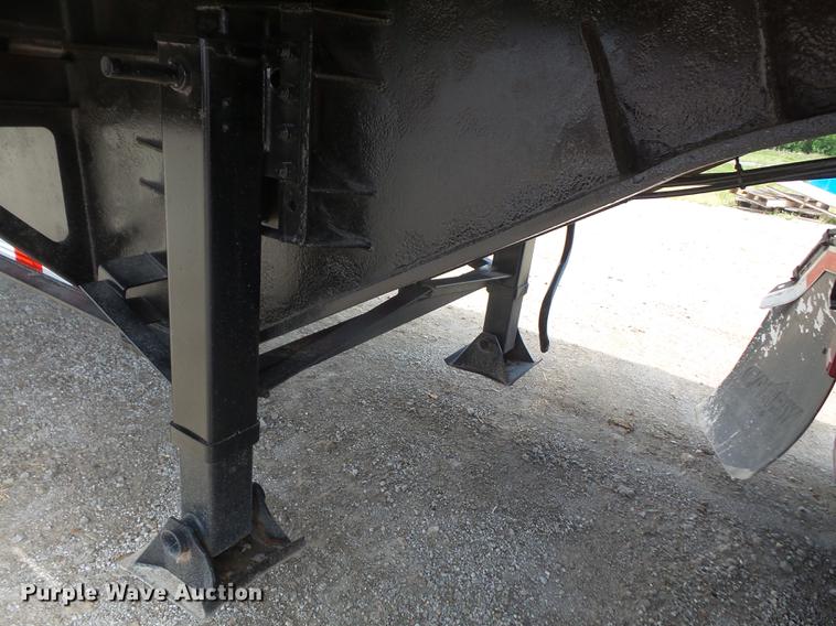 image for item DB6050 2002 Wade Services drop deck tank trailer