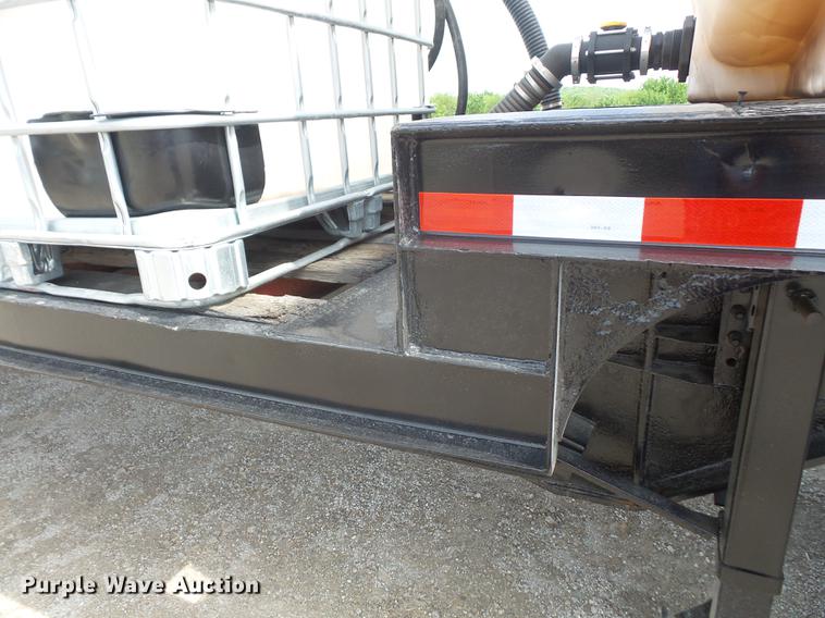 image for item DB6050 2002 Wade Services drop deck tank trailer