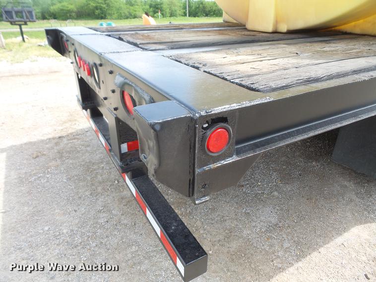 image for item DB6050 2002 Wade Services drop deck tank trailer