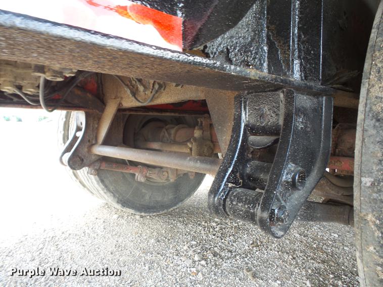 image for item DB6050 2002 Wade Services drop deck tank trailer