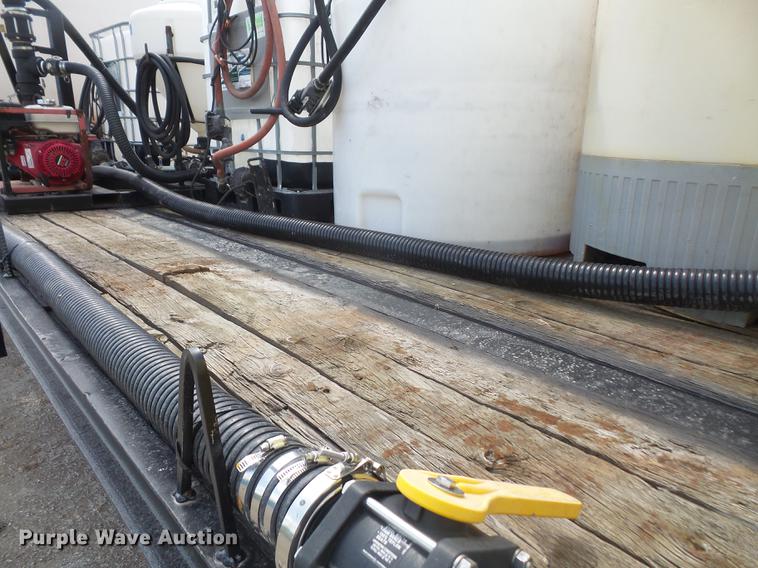 image for item DB6050 2002 Wade Services drop deck tank trailer