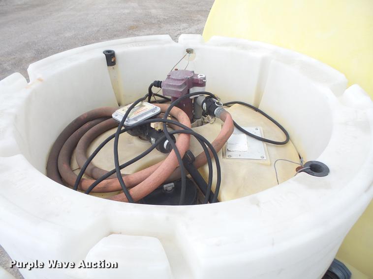 image for item DB6050 2002 Wade Services drop deck tank trailer