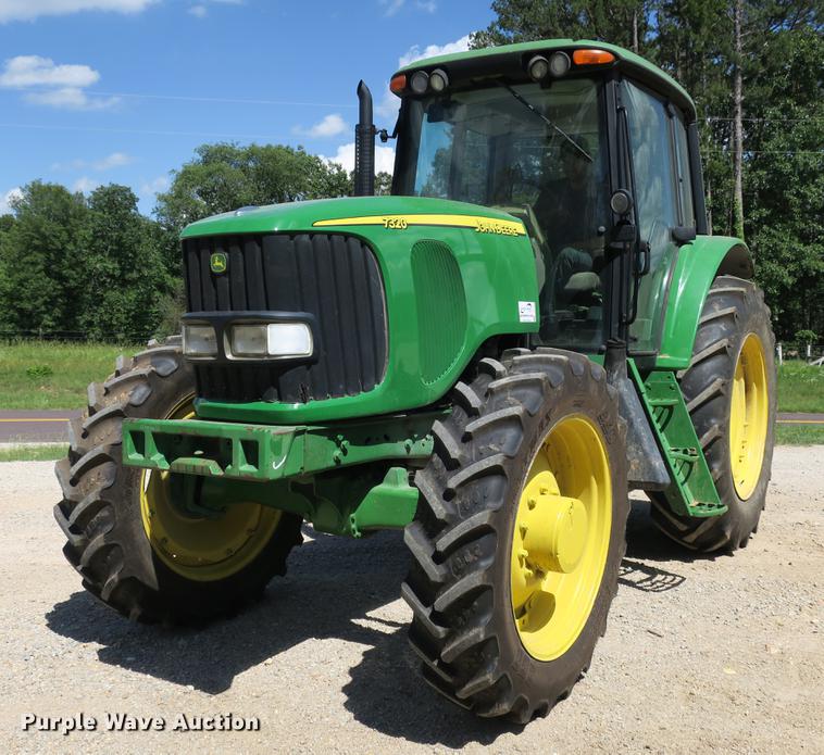 image for item DB7250 2005 John Deere 7320 MFWD tractor