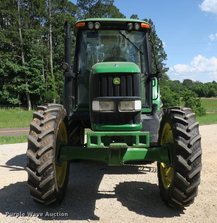 image for item DB7250 2005 John Deere 7320 MFWD tractor