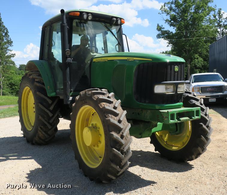 image for item DB7250 2005 John Deere 7320 MFWD tractor