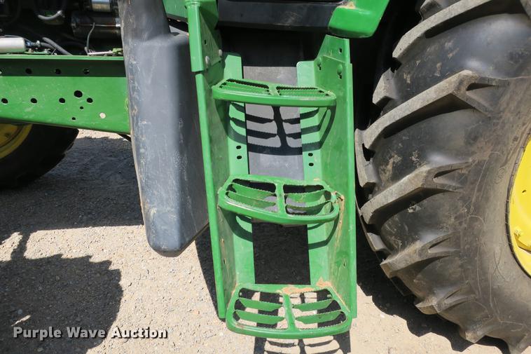 image for item DB7250 2005 John Deere 7320 MFWD tractor