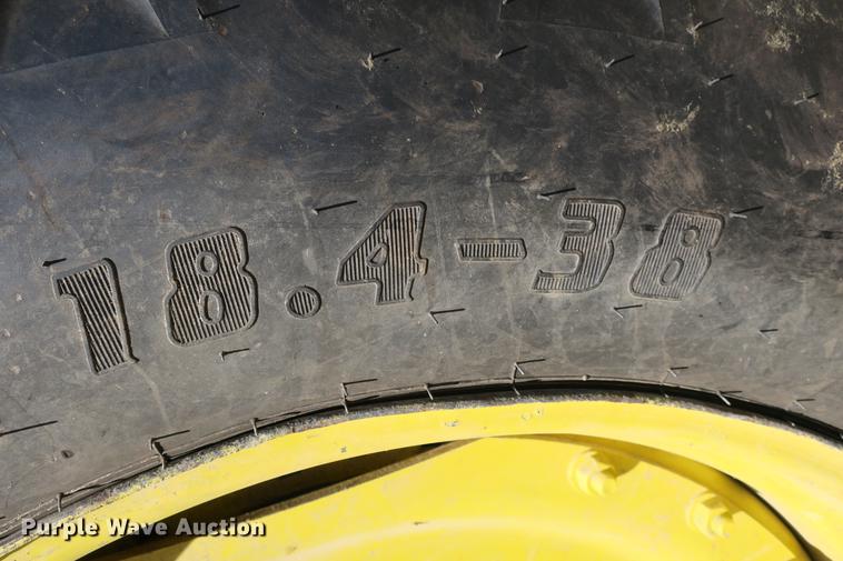 image for item DB7250 2005 John Deere 7320 MFWD tractor