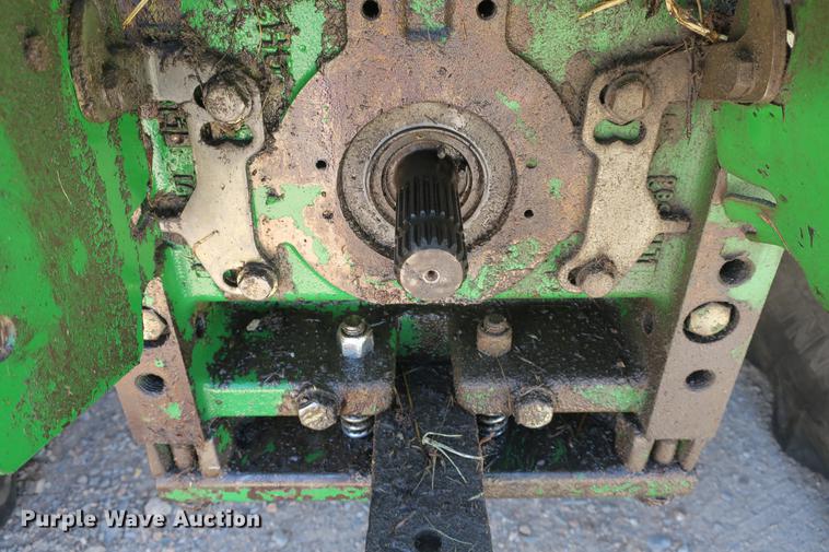 image for item DB7250 2005 John Deere 7320 MFWD tractor