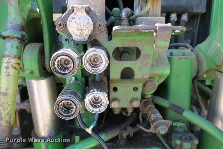 image for item DB7250 2005 John Deere 7320 MFWD tractor