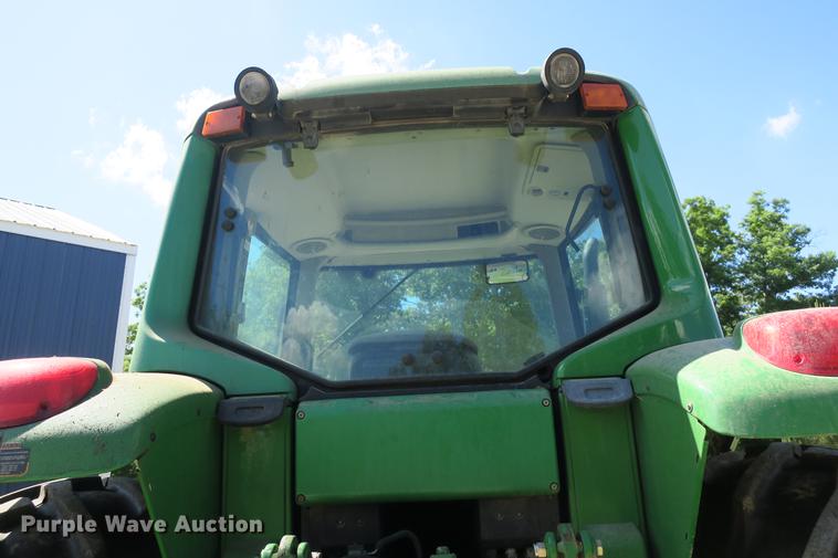 image for item DB7250 2005 John Deere 7320 MFWD tractor