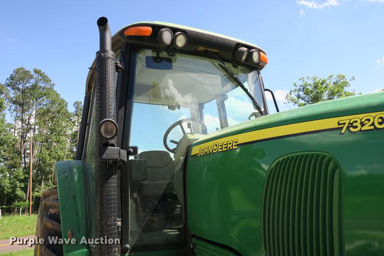 image for item DB7250 2005 John Deere 7320 MFWD tractor