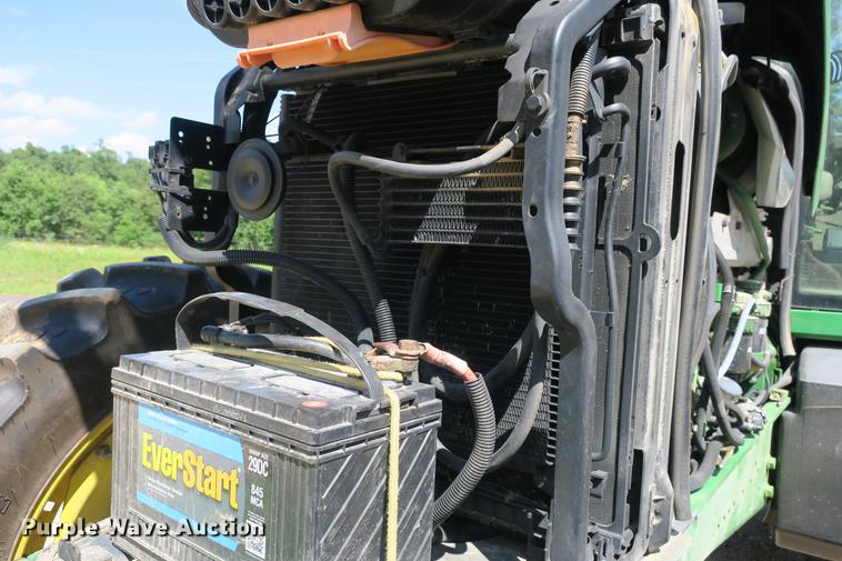 image for item DB7250 2005 John Deere 7320 MFWD tractor