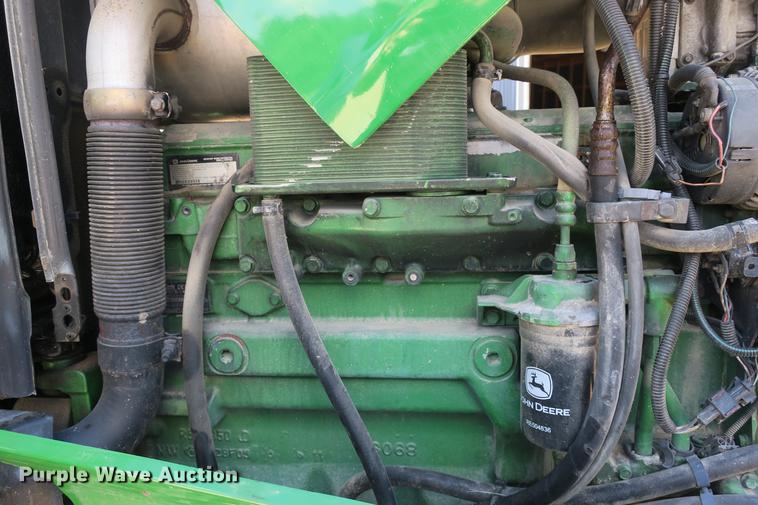 image for item DB7250 2005 John Deere 7320 MFWD tractor