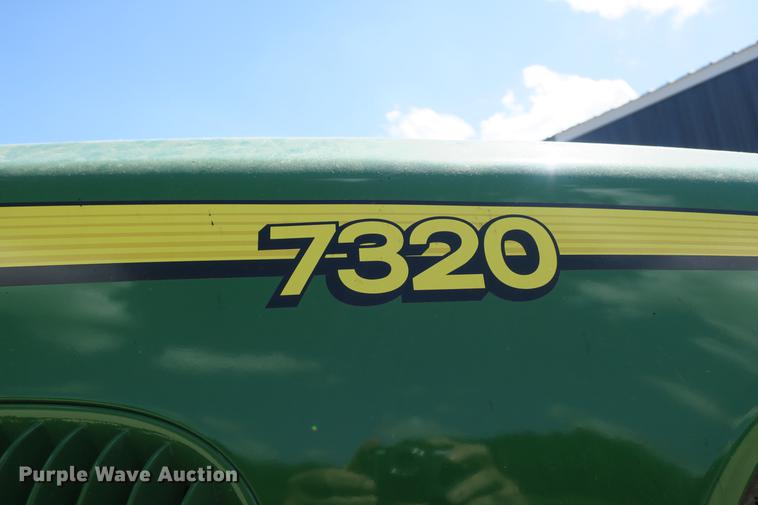 image for item DB7250 2005 John Deere 7320 MFWD tractor
