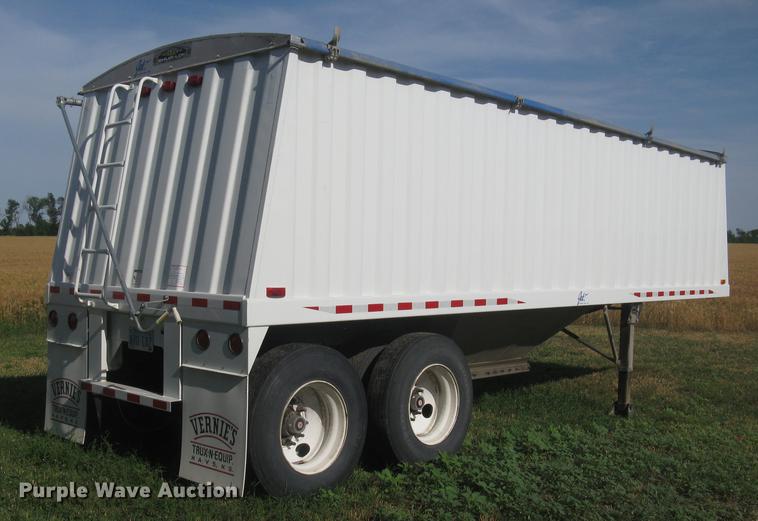 image for item DC2250 2001 Jet single hopper bottom grain trailer