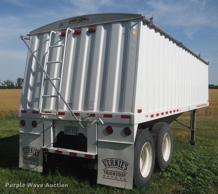 image for item DC2250 2001 Jet single hopper bottom grain trailer