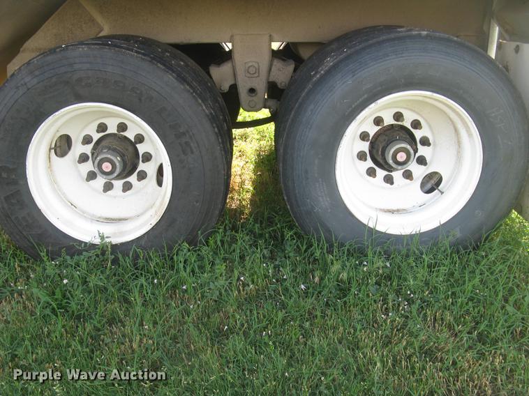 image for item DC2250 2001 Jet single hopper bottom grain trailer