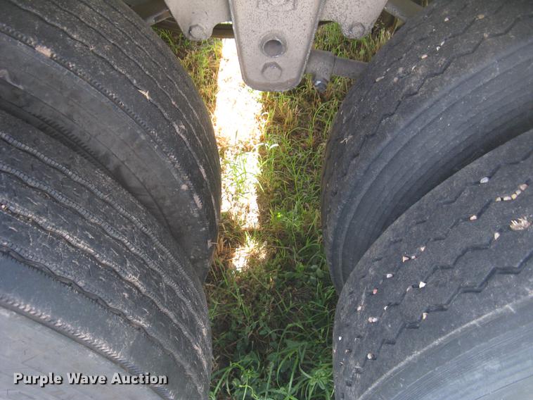 image for item DC2250 2001 Jet single hopper bottom grain trailer