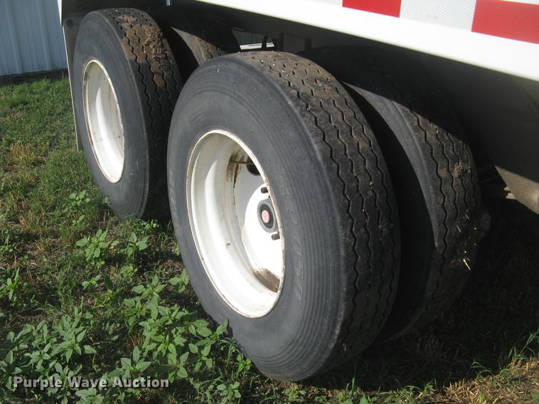 image for item DC2250 2001 Jet single hopper bottom grain trailer