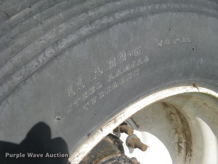 image for item DC2250 2001 Jet single hopper bottom grain trailer