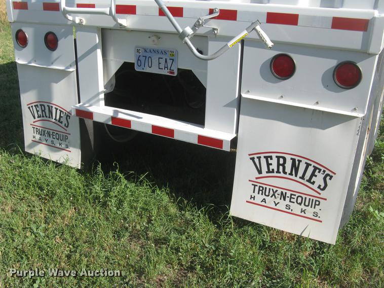 image for item DC2250 2001 Jet single hopper bottom grain trailer