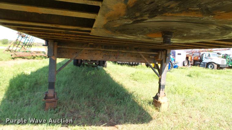 image for item DC4182 2000 Neville Built livestock trailer