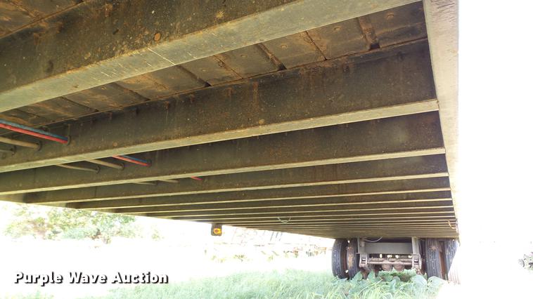 image for item DC4182 2000 Neville Built livestock trailer