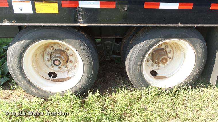 image for item DC4182 2000 Neville Built livestock trailer