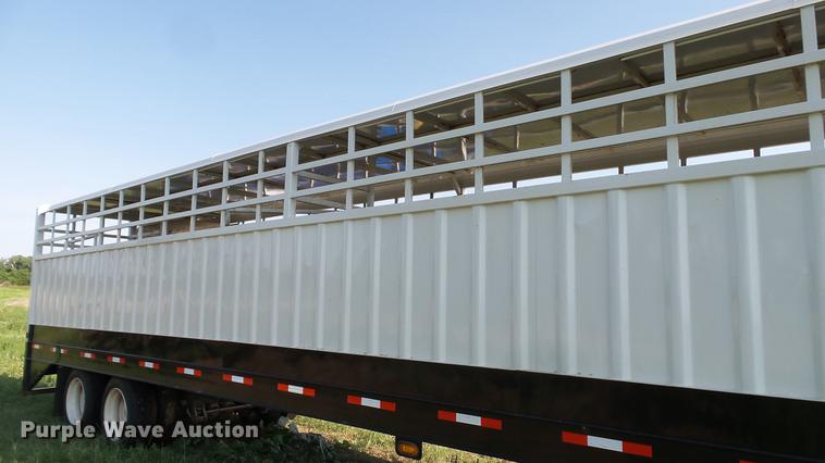 image for item DC4182 2000 Neville Built livestock trailer