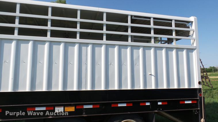 image for item DC4182 2000 Neville Built livestock trailer