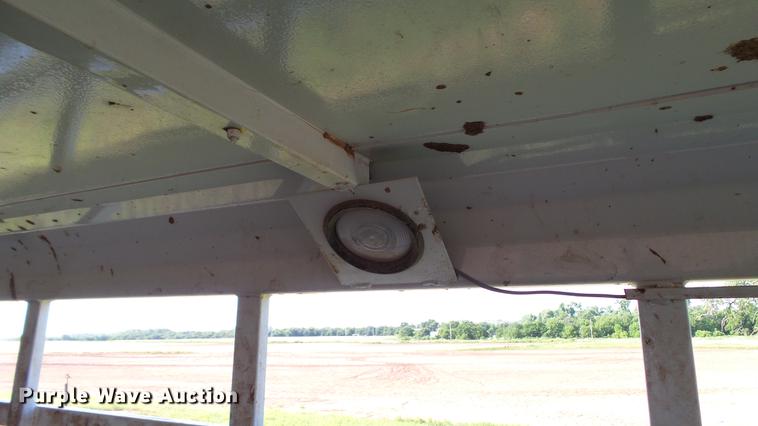 image for item DC4182 2000 Neville Built livestock trailer