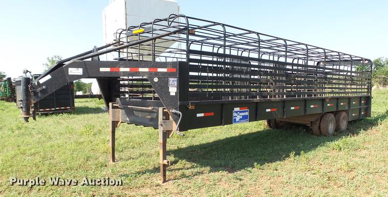 image for item DC4184 2008 Gooseneck Trailers livestock trailer
