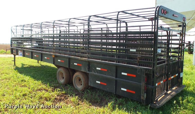 image for item DC4184 2008 Gooseneck Trailers livestock trailer