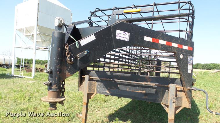 image for item DC4184 2008 Gooseneck Trailers livestock trailer