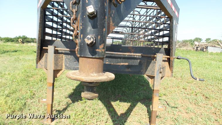 image for item DC4184 2008 Gooseneck Trailers livestock trailer