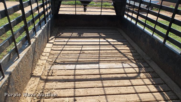 image for item DC4184 2008 Gooseneck Trailers livestock trailer