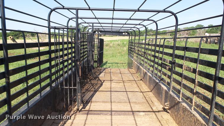 image for item DC4184 2008 Gooseneck Trailers livestock trailer