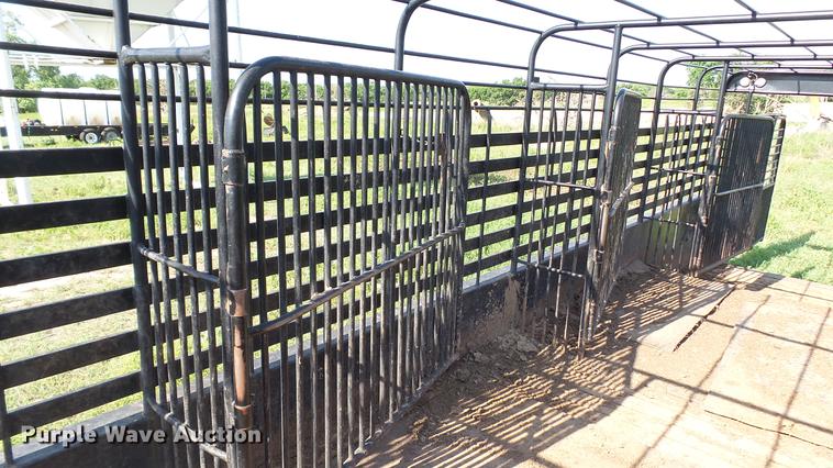 image for item DC4184 2008 Gooseneck Trailers livestock trailer