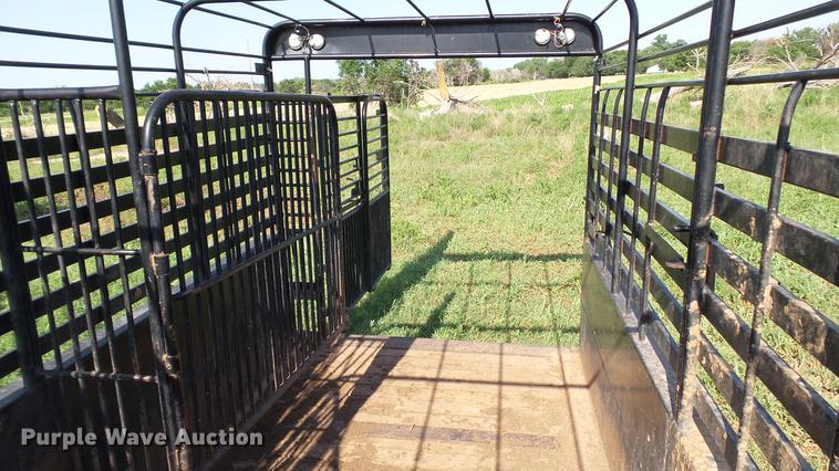 image for item DC4184 2008 Gooseneck Trailers livestock trailer