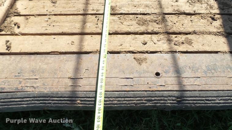 image for item DC4184 2008 Gooseneck Trailers livestock trailer