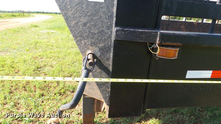 image for item DC4184 2008 Gooseneck Trailers livestock trailer