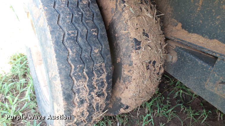 image for item DC4184 2008 Gooseneck Trailers livestock trailer