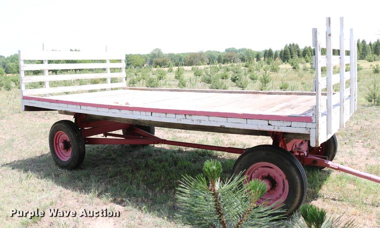 image for item DC7521 Hay bale trailer