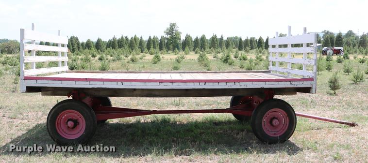 image for item DC7521 Hay bale trailer
