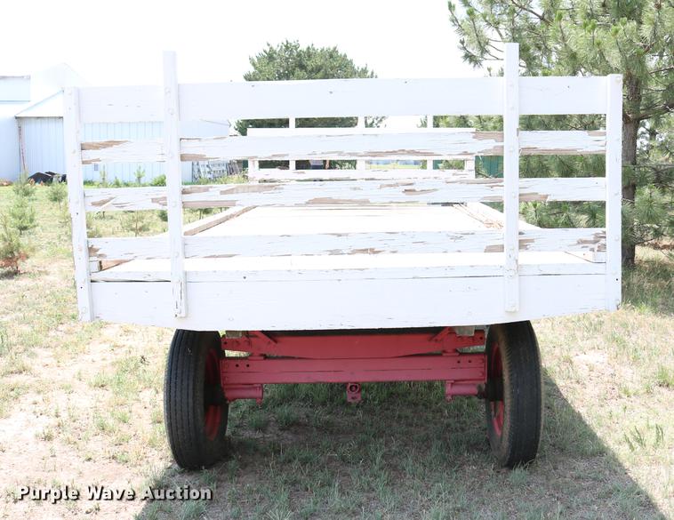 image for item DC7521 Hay bale trailer