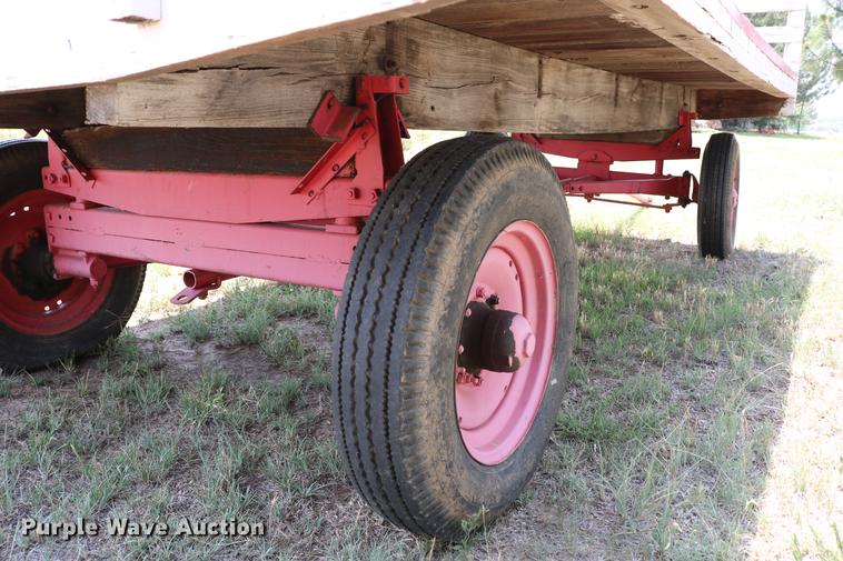 image for item DC7521 Hay bale trailer