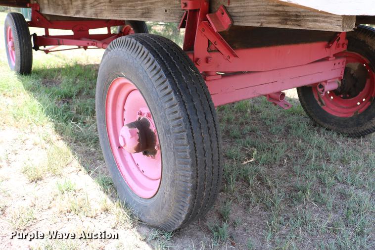image for item DC7521 Hay bale trailer