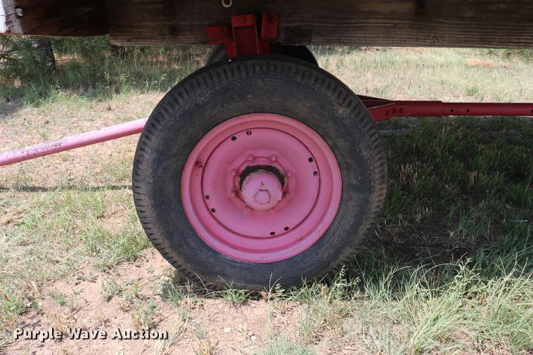 image for item DC7521 Hay bale trailer