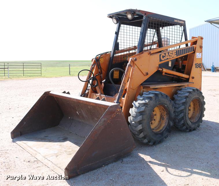 image for item DC7526 1981 Case 1845 skid steer